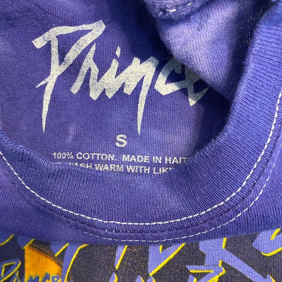 Prince graphic tee💜 - Picture 3 of 4